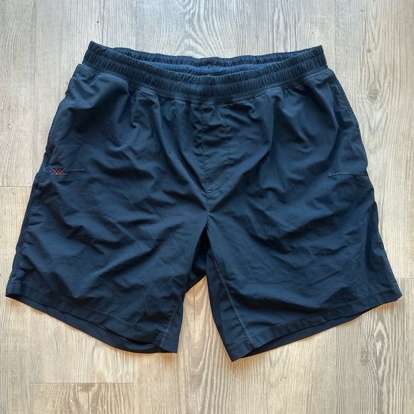 Rhone 9” Versatility Short size XXL lined Men’s training in everything black - Picture 1 of 10